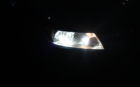 成都天一車(chē)燈鈴木維特拉車(chē)燈改裝升級(jí)